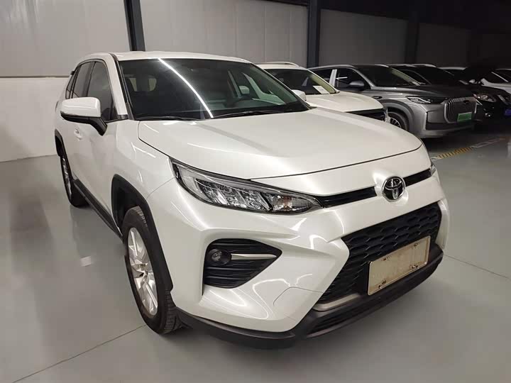 Фото 4 - Toyota Wildlander