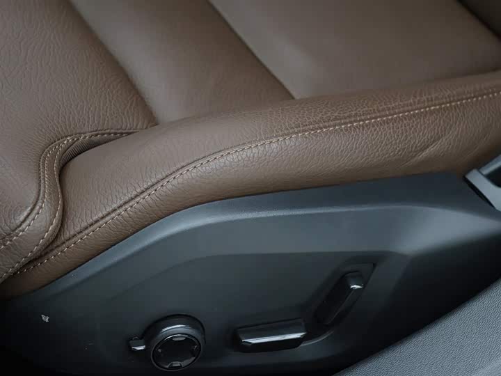 Фото 4 - Volvo V60