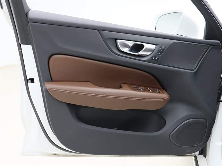 Фото 5 - Volvo V60