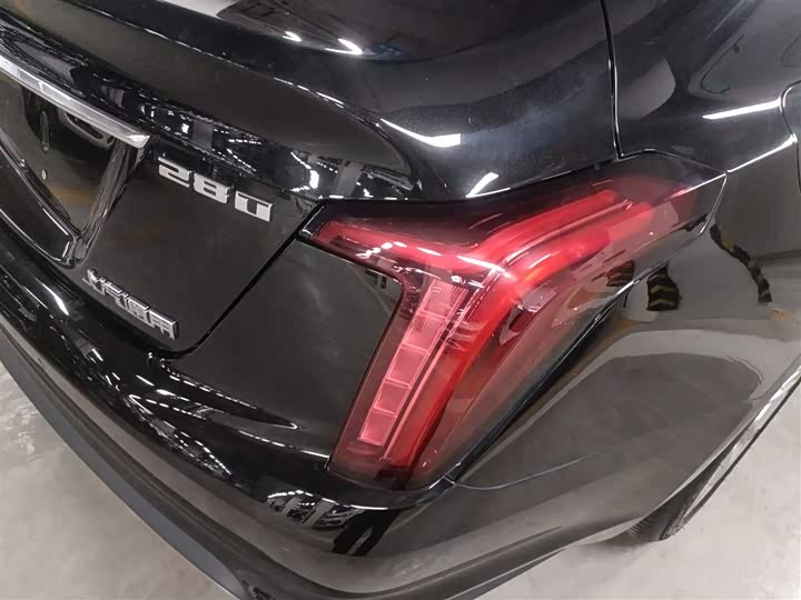 Фото 8 - Cadillac CT5