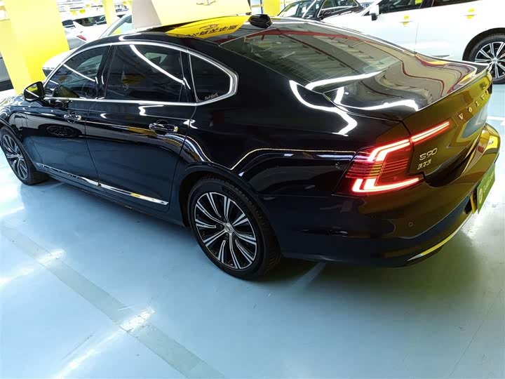 Фото 5 - Volvo S90 Hybrid