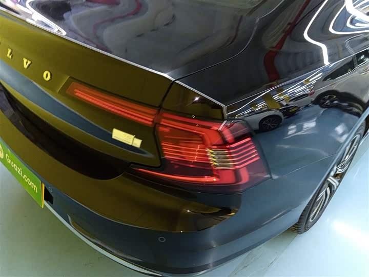 Фото 8 - Volvo S90 Hybrid