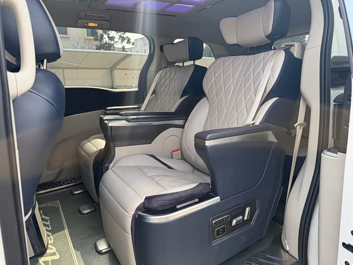 Фото 9 - Buick GL8 ES