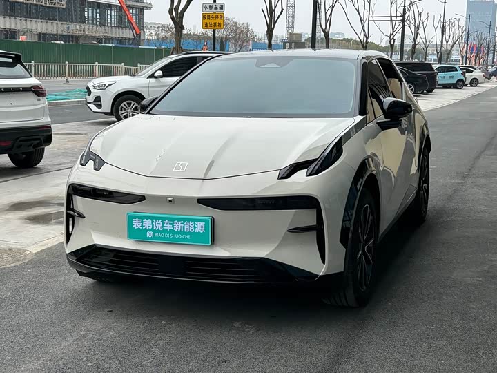 Фото 1 - Zeekr X