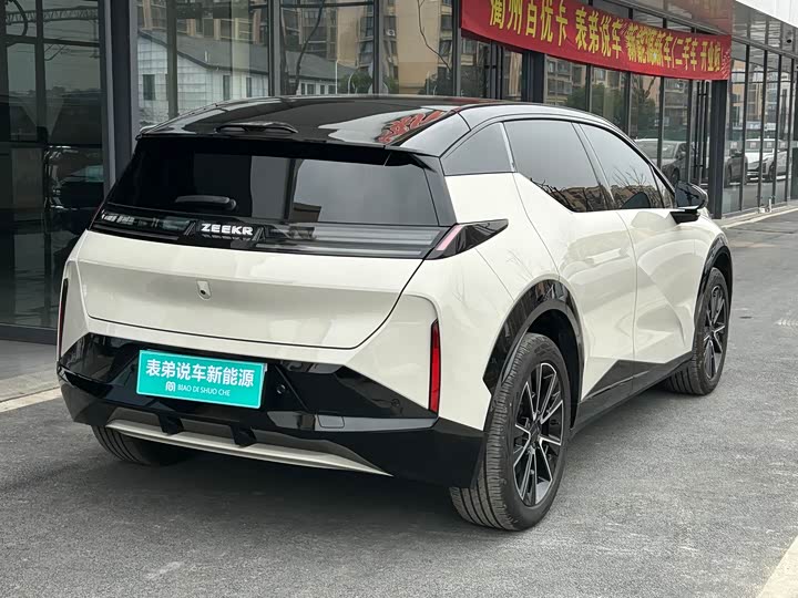 Фото 4 - Zeekr X