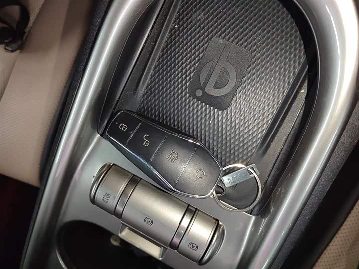 Фото 9 - BYD Dolphin