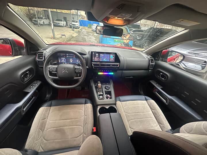 Фото 8 - Citroen C5 Aircross 2023