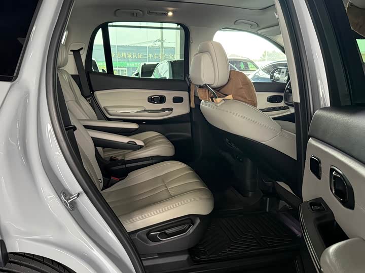 Фото 6 - Nio ES8