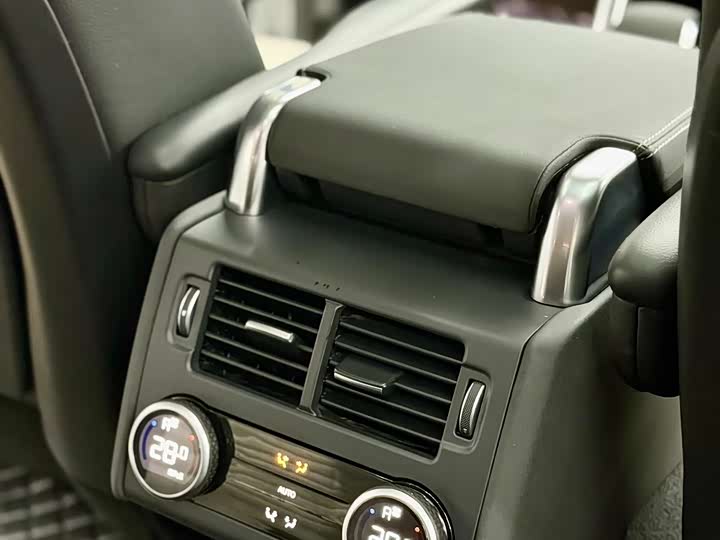 Фото 8 - Land Rover Discovery