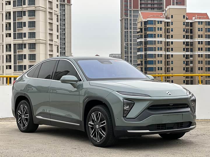 Фото 3 - Nio EC6