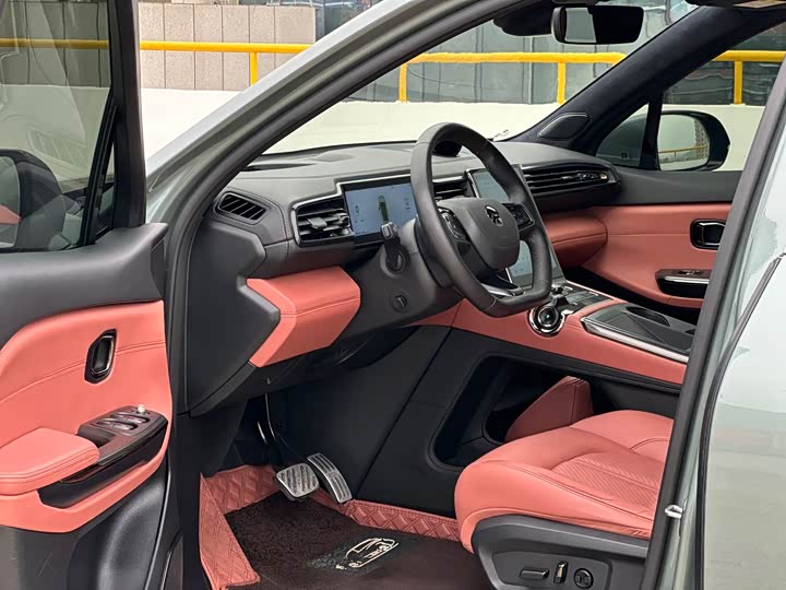 Фото 4 - Nio EC6