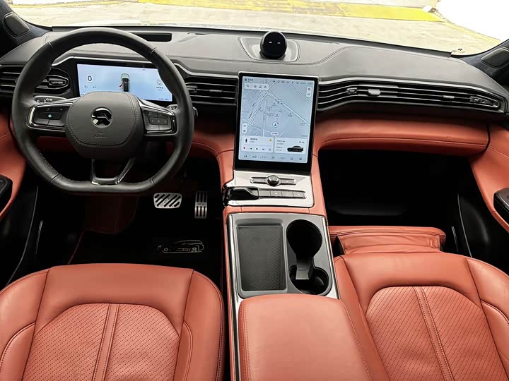 Фото 6 - Nio EC6