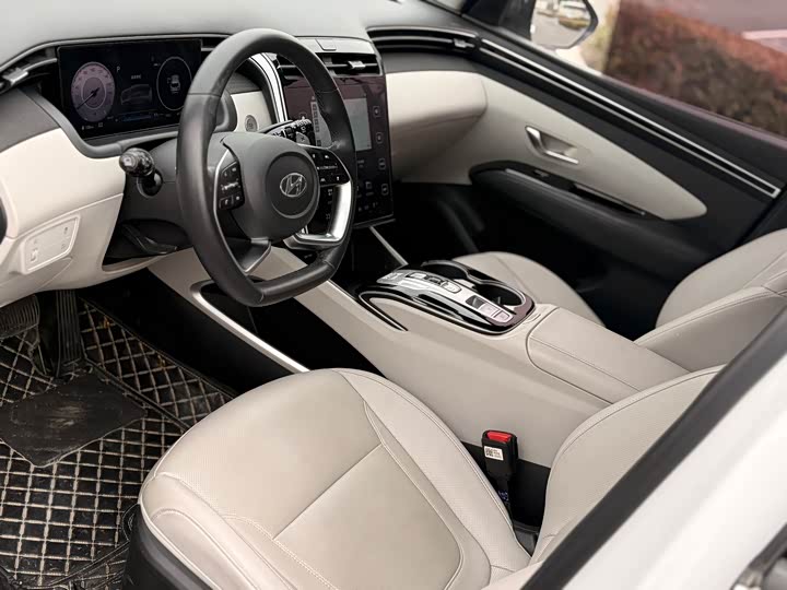 Фото 9 - Hyundai Tucson L