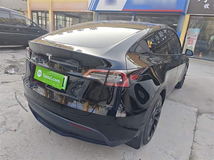 Фото 7 - Tesla Model Y