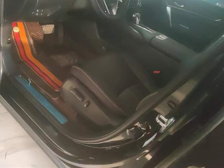 Фото 9 - Honda Avancier