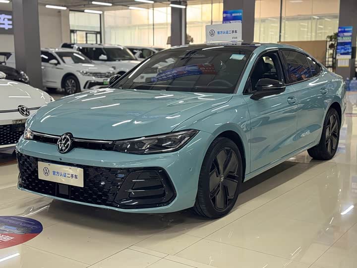 Фото 1 - Volkswagen Passat