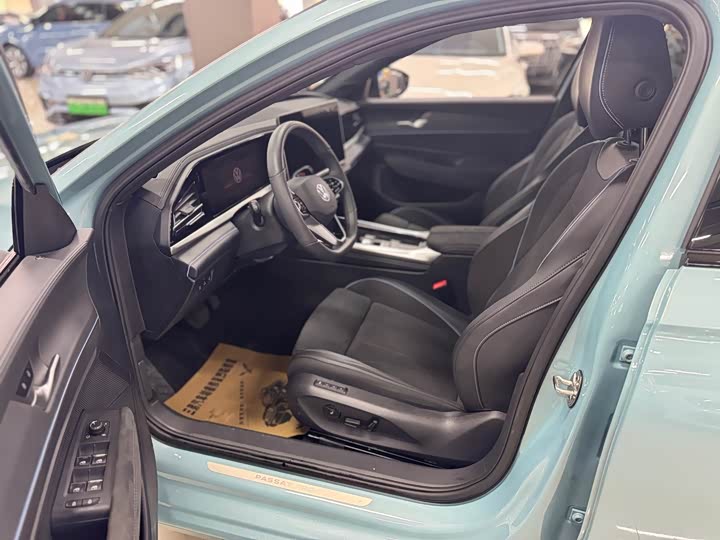 Фото 4 - Volkswagen Passat