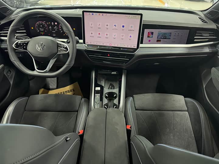 Фото 7 - Volkswagen Passat