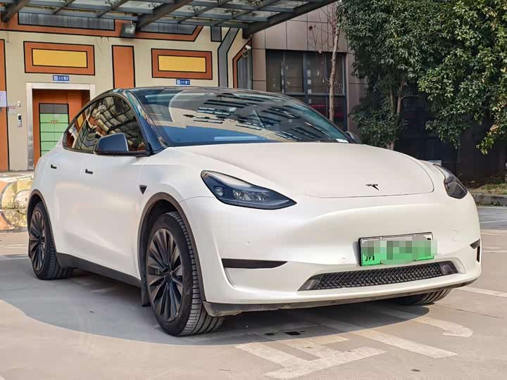 Фото 3 - Tesla Model Y