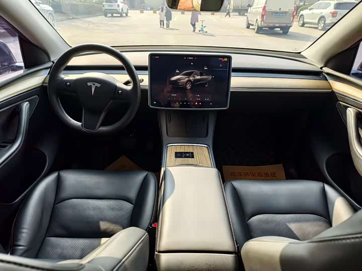 Фото 9 - Tesla Model Y