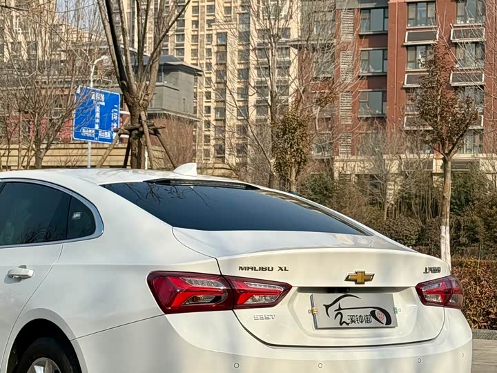 Фото 8 - Chevrolet Malibu XL