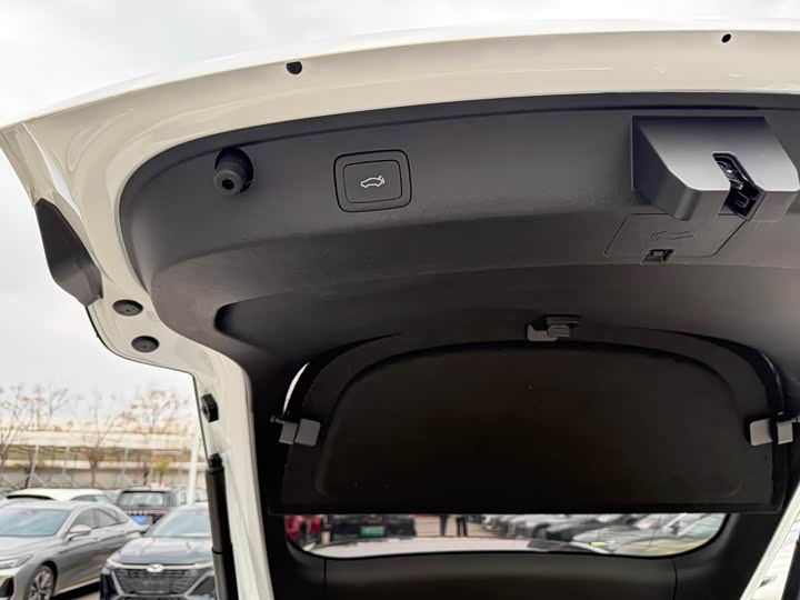 Фото 9 - MG Motor 7