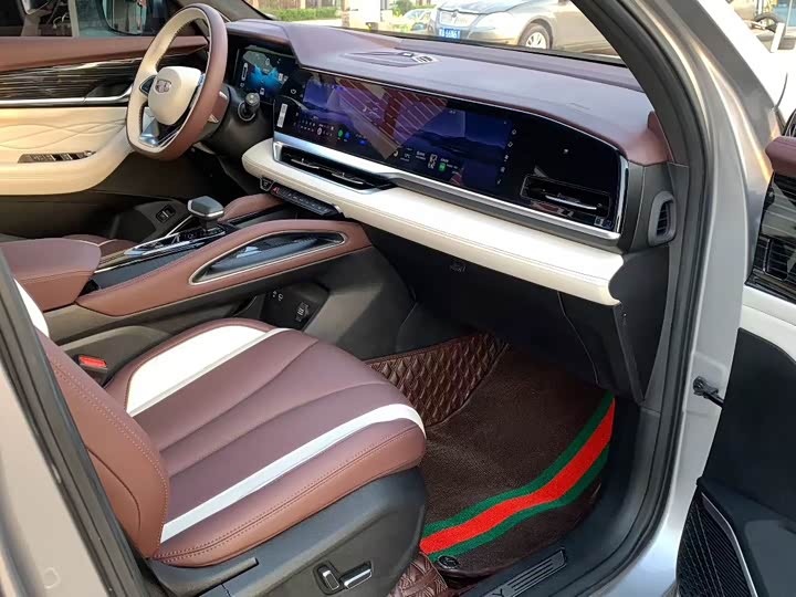 Фото 6 - Geely Monjaro