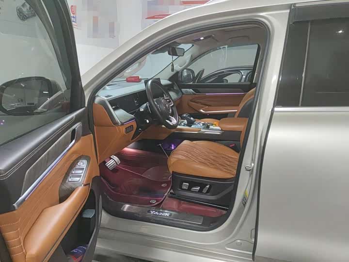 Фото 4 - Tank 500 Hybrid