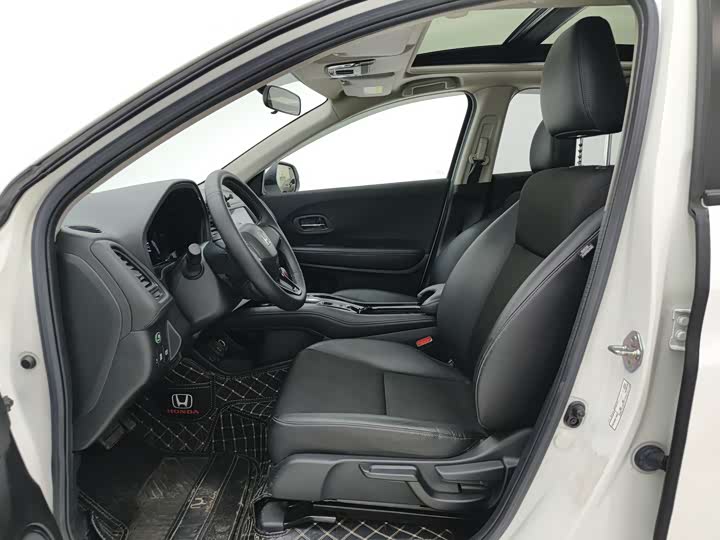 Фото 7 - Honda Vezel