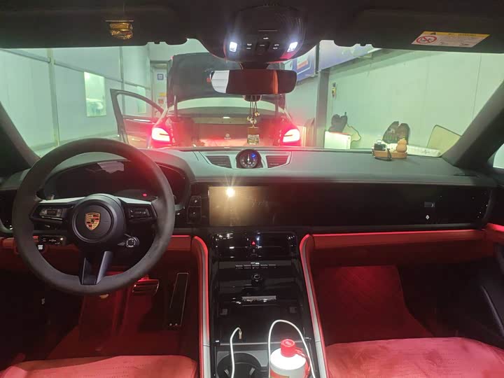 Фото 4 - Porsche Panamera