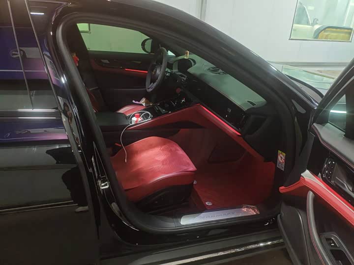 Фото 8 - Porsche Panamera