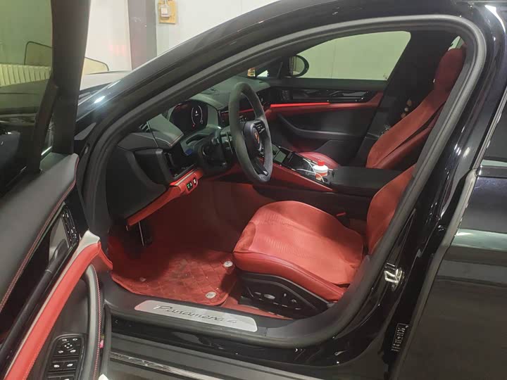 Фото 9 - Porsche Panamera