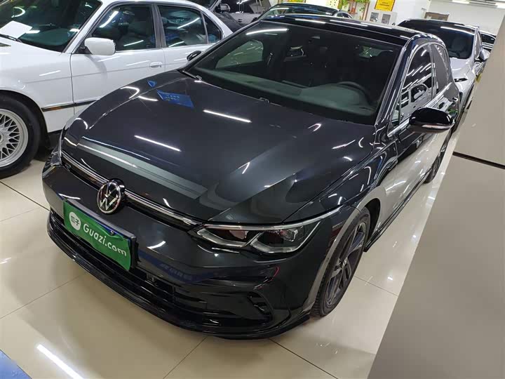 Фото 2 - Volkswagen Golf