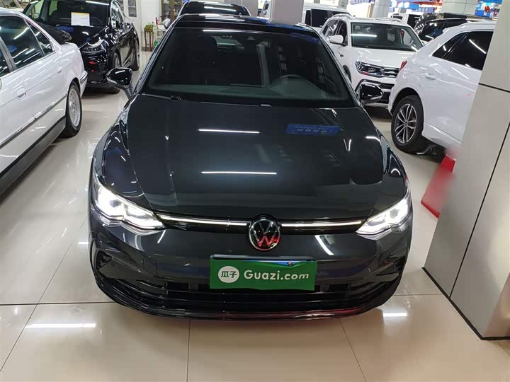 Фото 3 - Volkswagen Golf