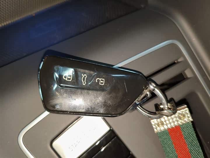 Фото 9 - Volkswagen Golf