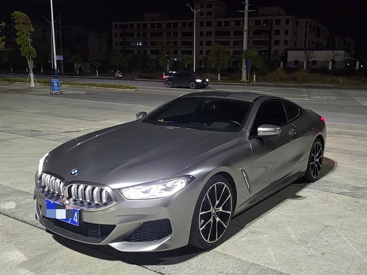 Фото 1 - BMW 8 Series