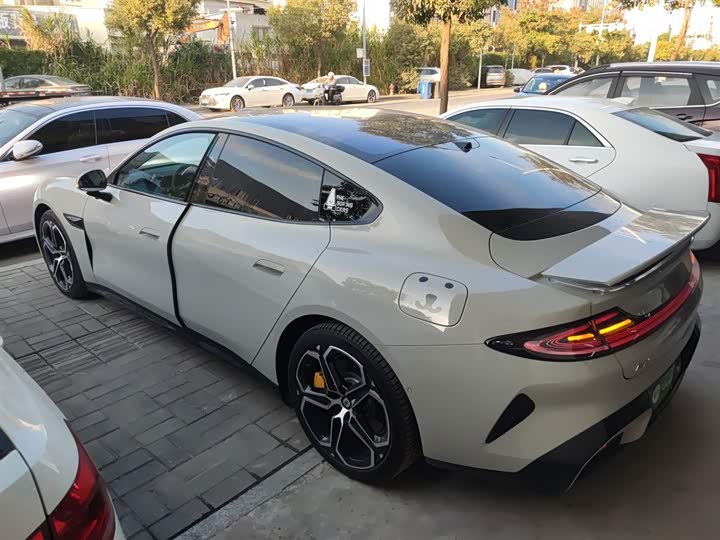 Фото 5 - Xiaomi SU7