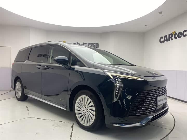 Фото 2 - Buick GL8 Century