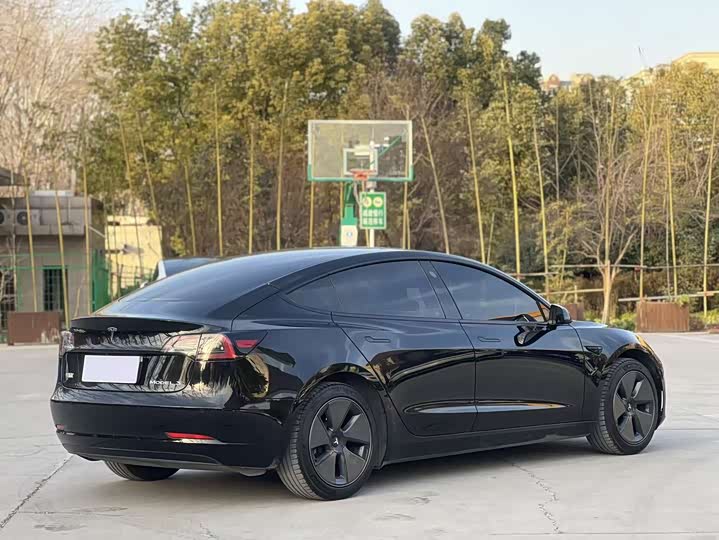 Фото 7 - Tesla Model 3