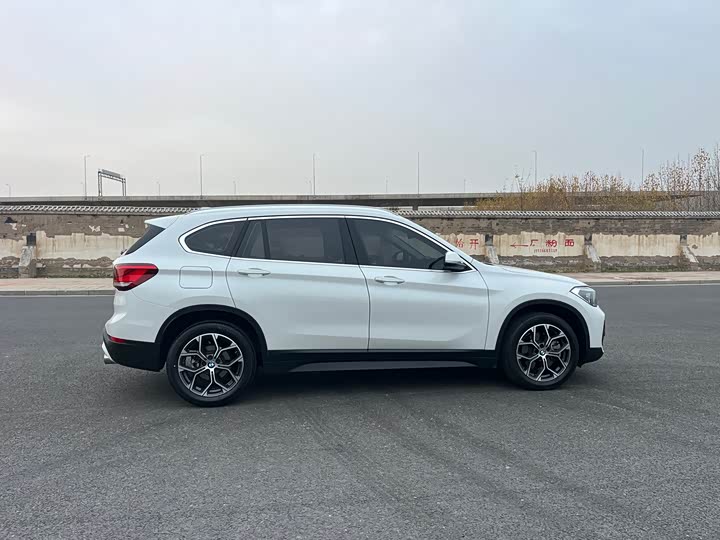 Фото 7 - BMW X1