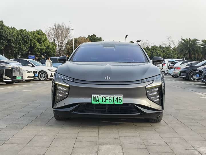 Фото 2 - HiPhi X