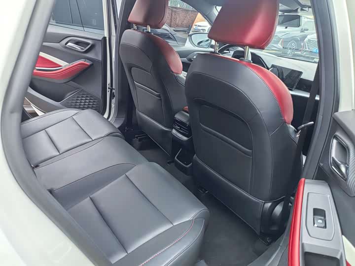 Фото 8 - MG Motor 5