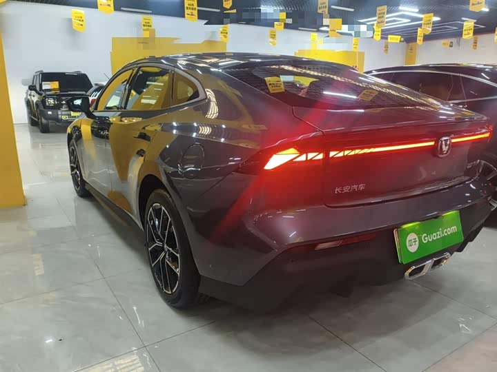 Фото 5 - Changan UNI-V Hybrid