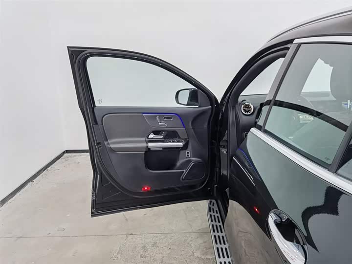 Фото 8 - Mercedes-Benz EQA