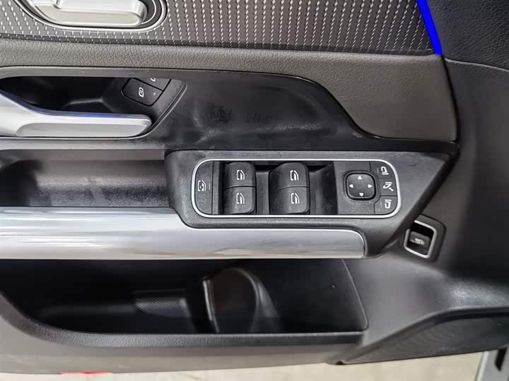 Фото 9 - Mercedes-Benz EQA