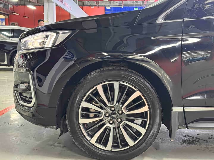 Фото 7 - Ford Edge