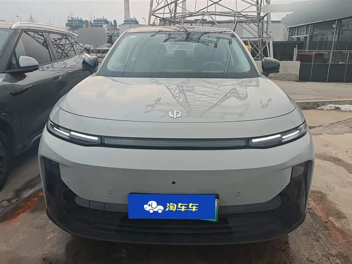 Фото 2 - Leapmotor B10