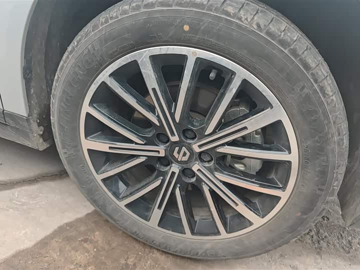 Фото 6 - Leapmotor B10