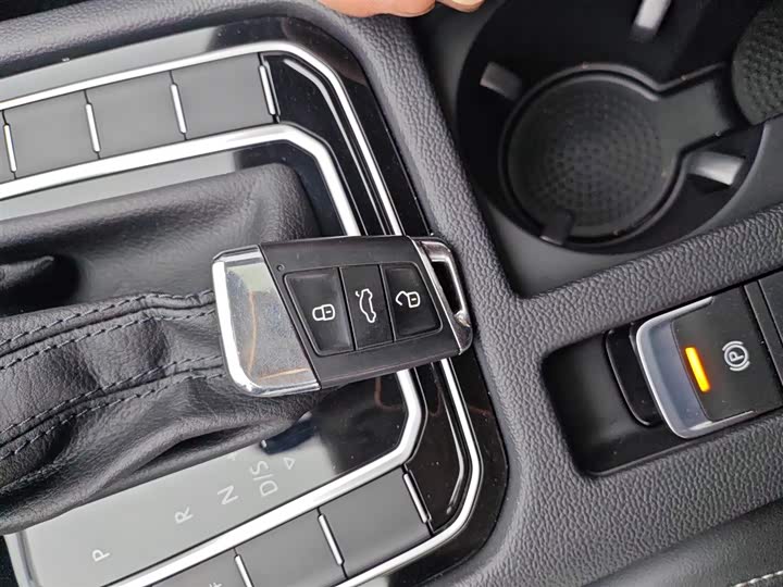 Фото 9 - Volkswagen Magotan