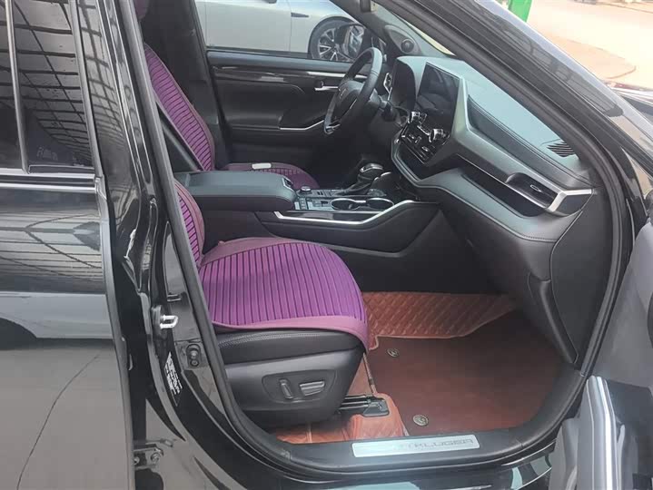 Фото 8 - Toyota Crown Kluger